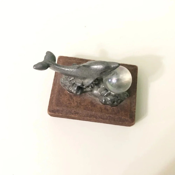 Vintage  Miniature Dolphin Metal Figurine on Wooden Stand Crystal Ball Sphere - Picture 6 of 7